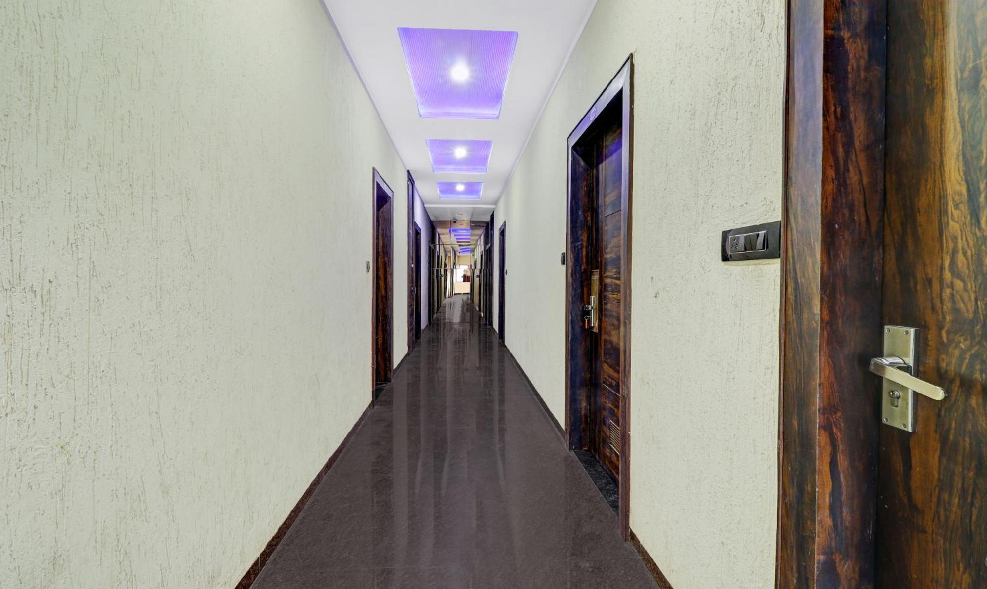 Itsy Hotels Anjali Mahal 500, Mtrs From Mathura Railway Station Exterior foto